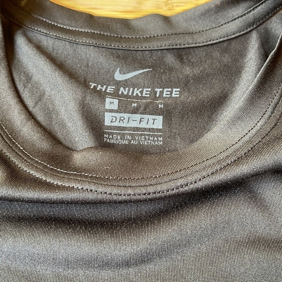 Nike Men's Dri-Fit Training T-Shirt/The Nike Tee Black size M NWT - Picture 2 of 6